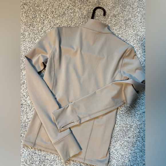 Jacket 🤎 - Picture 3 of 4